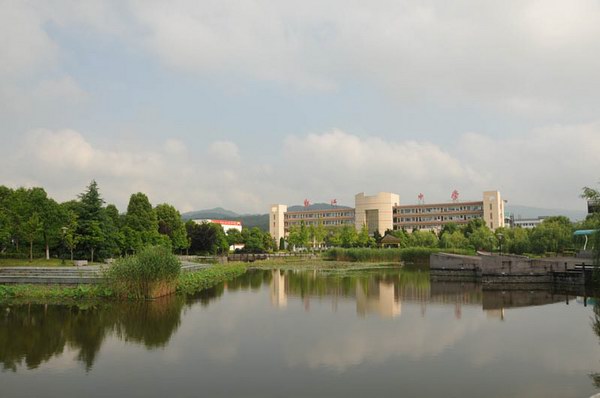 ĸУ��Ӱ��2012.6.4��