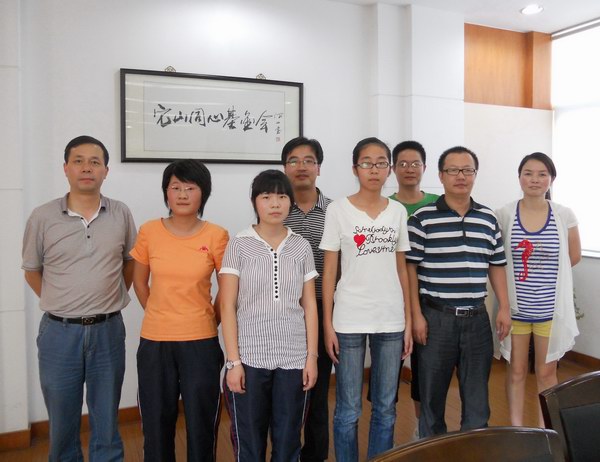 ��ĸУ������ʦ����Ӱ(۴����ѧ 2011.9.1)